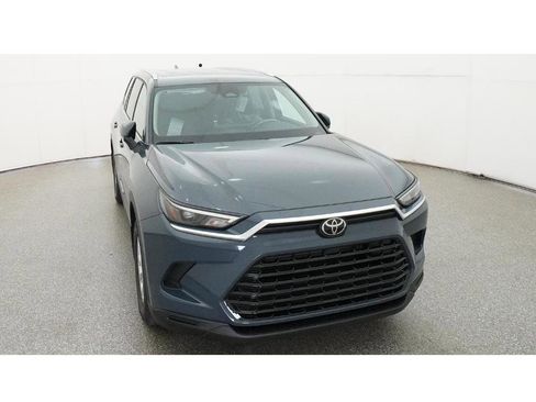 New 2026 Toyota Grand Highlander XLE FWD image 14