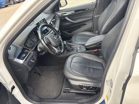 Used 2017 BMW X1 sDrive28i FWD image 16