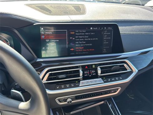 Used 2023 BMW X5 xDrive40i w/ Premium Package image 18