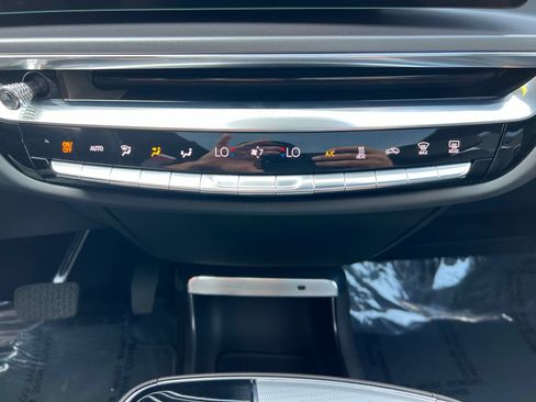 Used 2024 Cadillac Lyriq Tech AWD/4WD image 42