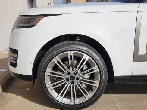 New 2026 Land Rover Range Rover Long Wheelbase SE AWD/4WD image 6