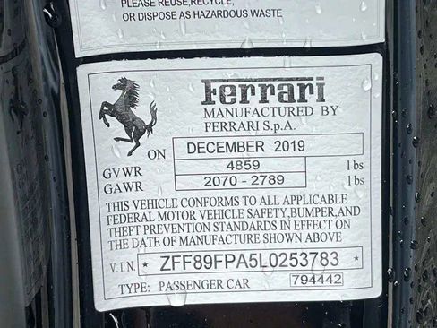 Used 2020 Ferrari Portofino Base image 21
