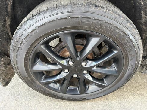 Used 2018 Dodge Durango GT w/ Blacktop Package AWD/4WD image 24
