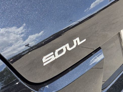 Certified 2025 Kia Soul LX FWD image 16