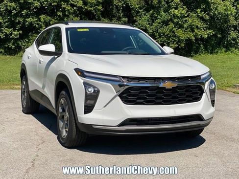 New 2026 Chevrolet Trax LT w/ Sunroof Package FWD image 9