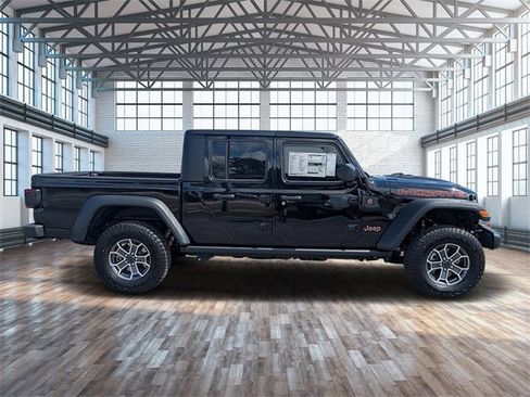 New 2025 Jeep Gladiator Mojave w/ Convenience Group image 3