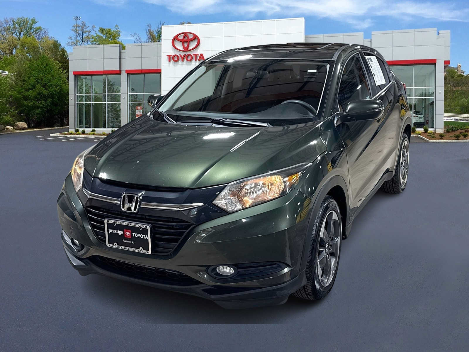 Used 2018 Honda HR-V EX image 1