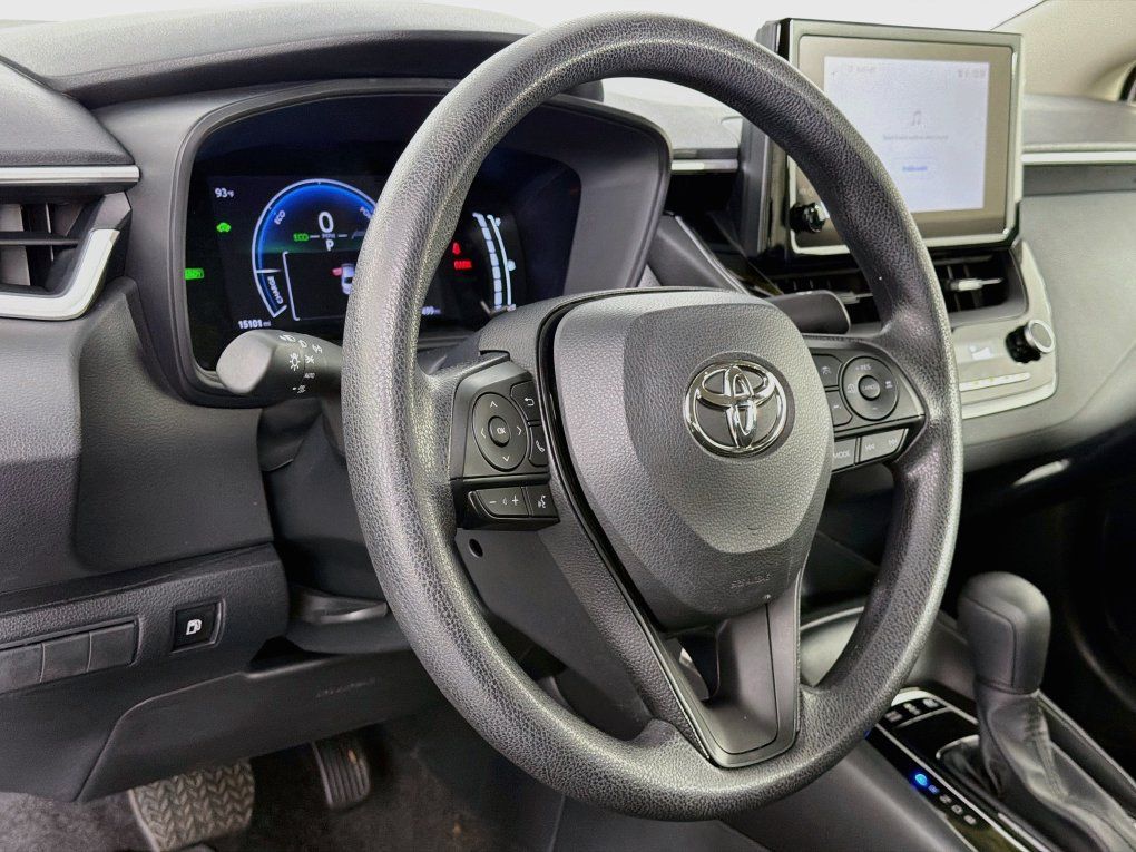 Used 2026 Toyota Corolla LE FWD image 36