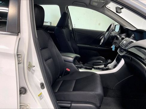 Used 2014 Honda Accord Sport image 9