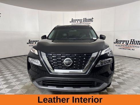 Used 2021 Nissan Rogue SV w/ Premium Package FWD image 4