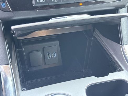 Used 2020 Ford Explorer Limited w/ Hybrid Equipment Group 310A image 22