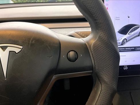 Used 2020 Tesla Model 3 Standard Range Plus RWD image 23