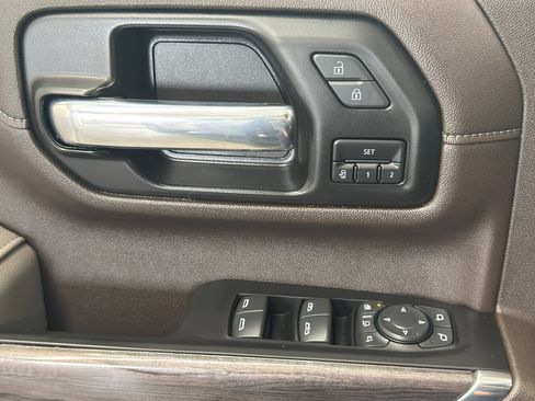 Used 2022 Chevrolet Silverado 2500 LTZ w/ LTZ Plus Package image 24