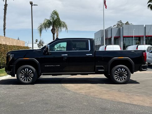 New 2026 GMC Sierra 2500 Denali Ultimate AWD/4WD image 7