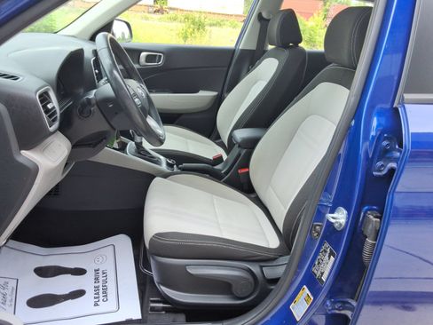 Used 2023 Hyundai Venue SEL FWD image 28