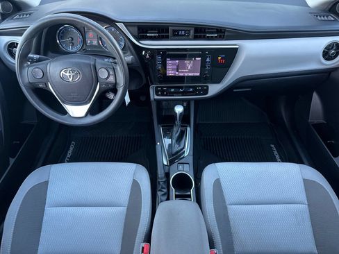Used 2019 Toyota Corolla LE FWD image 13