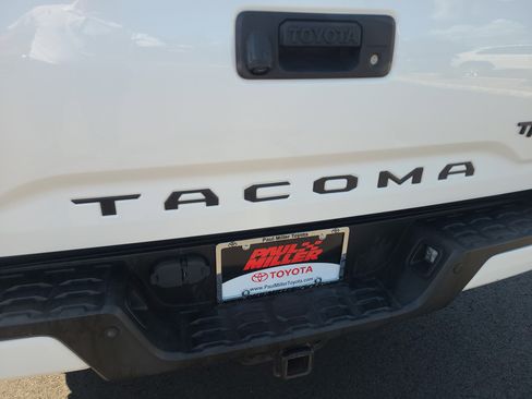 Certified 2019 Toyota Tacoma TRD Pro AWD/4WD image 30