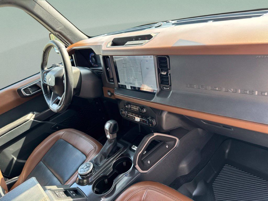 Used 2024 Ford Bronco Outer Banks AWD/4WD image 22