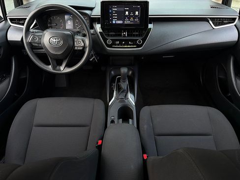 Used 2025 Toyota Corolla LE FWD image 8