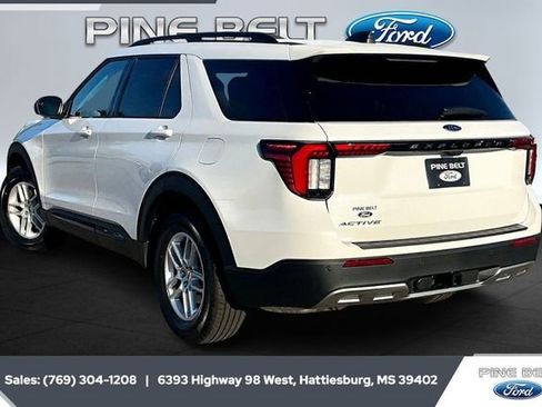 New 2026 Ford Explorer Active w/ Active Comfort Package image 2