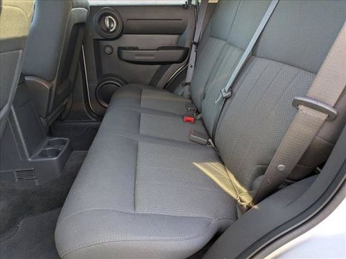Used 2011 Dodge Nitro Heat RWD image 12