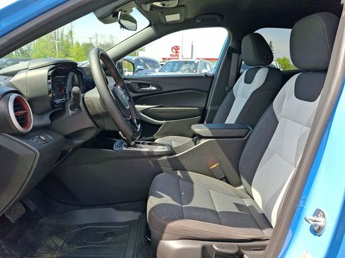 Used 2024 Chevrolet Trax RS w/ Driver Confidence Package FWD image 14