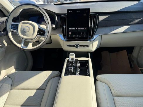 New 2026 Volvo XC90 T8 Ultra w/ Protection Package Premier image 6