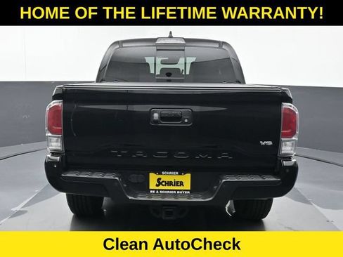 Used 2021 Toyota Tacoma TRD Sport w/ TRD Premium Sport Package AWD/4WD image 5