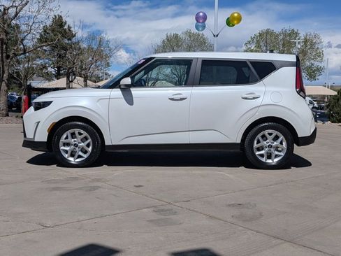 Used 2025 Kia Soul LX w/ LX Technology Package image 9