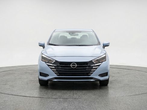 Used 2025 Nissan Versa SV image 2