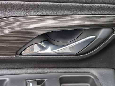 Used 2024 GMC Terrain SLT image 28