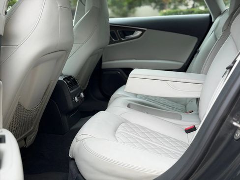 Used 2013 Audi S7 Prestige image 16