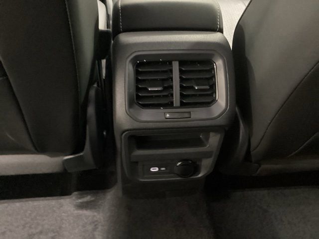 Certified 2023 Volkswagen Tiguan SE FWD image 13