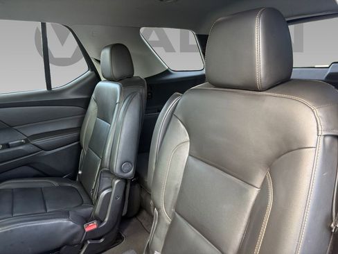 Used 2020 Chevrolet Traverse LT FWD image 5