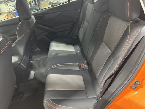 Used 2020 Subaru Crosstrek 2.0i Premium w/ Moonroof Package 1 AWD/4WD image 12