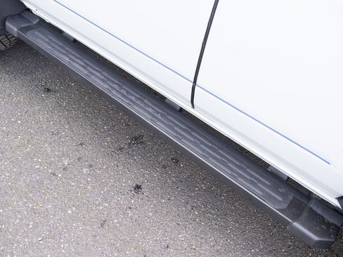 Used 2023 Ford Bronco Wildtrak image 29