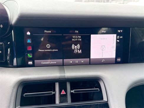 Used 2021 Porsche Taycan image 16