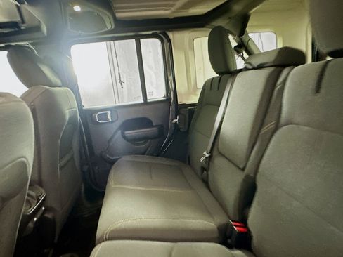 Used 2024 Jeep Wrangler Willys image 26