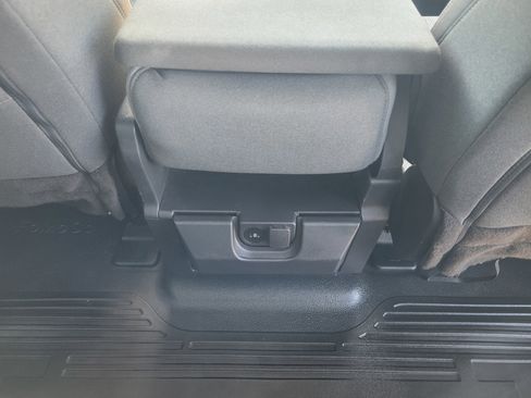 Used 2023 Ford F350 XLT AWD/4WD image 16