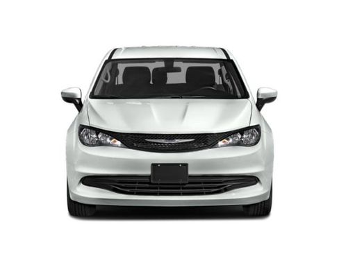 Certified 2020 Chrysler Voyager L FWD image 4