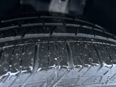 Used 2024 Volvo XC60 B5 Plus w/ Protection Package Premier image 10