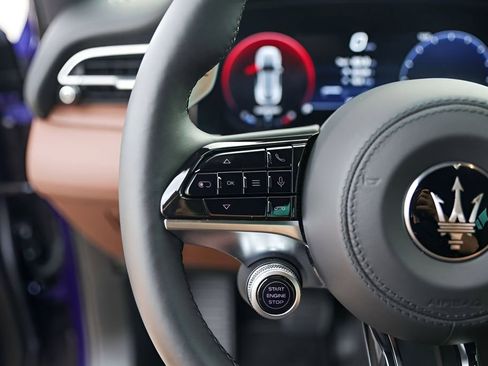 Used 2023 Maserati Grecale GT image 14