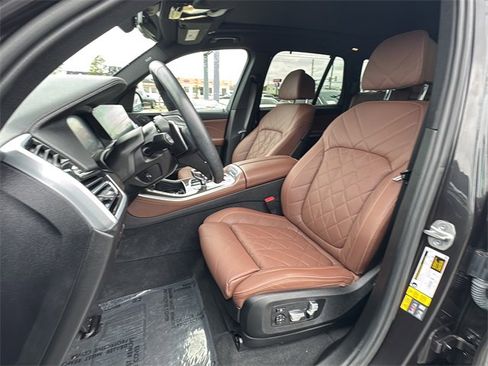 Used 2023 BMW X5 xDrive45e w/ Executive Package image 15
