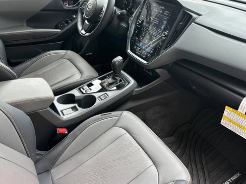 Certified 2025 Subaru Crosstrek 2.5i Limited w/ Crosstrek Mirror Package AWD/4WD image 16