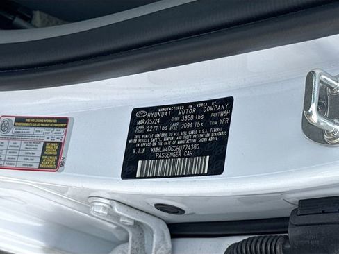 Used 2024 Hyundai Elantra SEL FWD image 30
