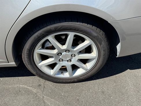 Used 2007 Cadillac STS w/ Preferred Equipment Group RWD image 16