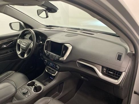 Used 2022 GMC Terrain SLT w/ Infotainment Package II AWD/4WD image 27