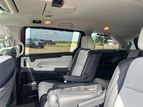 Used 2025 Honda Odyssey Elite image 25