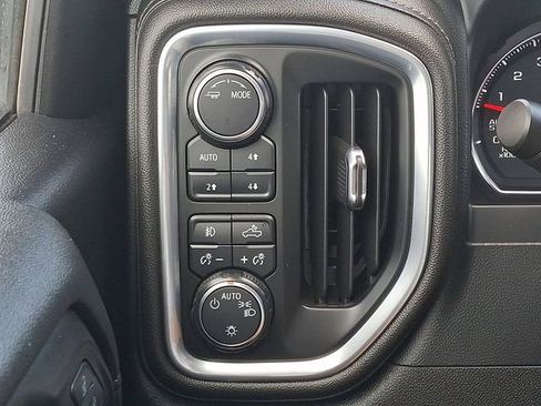 Used 2020 Chevrolet Silverado 1500 RST AWD/4WD image 25