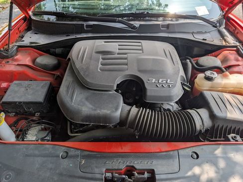 Used 2023 Dodge Charger GT w/ Technology Group RWD image 13